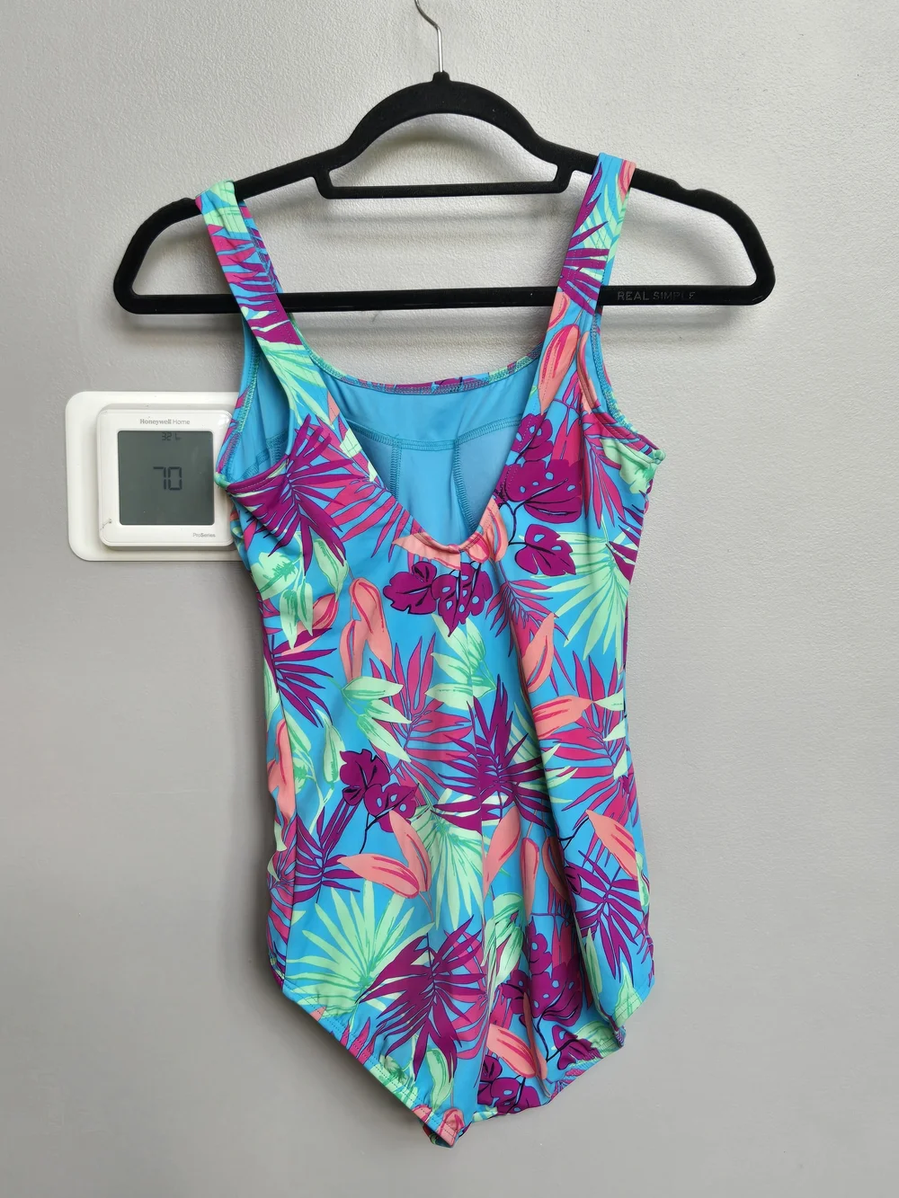 ​Lands' End Tropical Leaf One Piece Swimsuit Soft Cup Aqua Pink Size 6